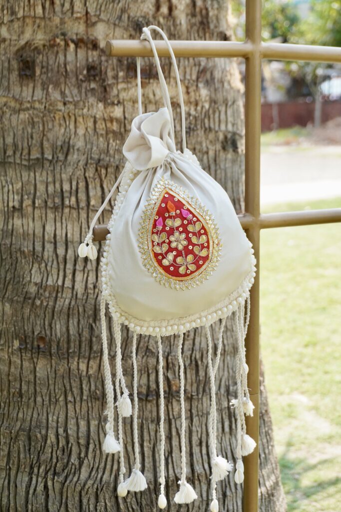 Ivory Silk Potli Bag with Red Paisley Motif - Image 3