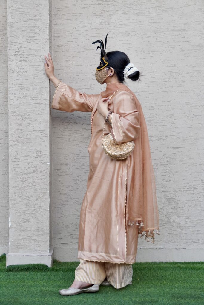Modern Party Wear Suit - Image 7