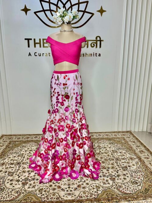 Pink blouse fish cut lehenga  3D flower work net dupatta - Image 3