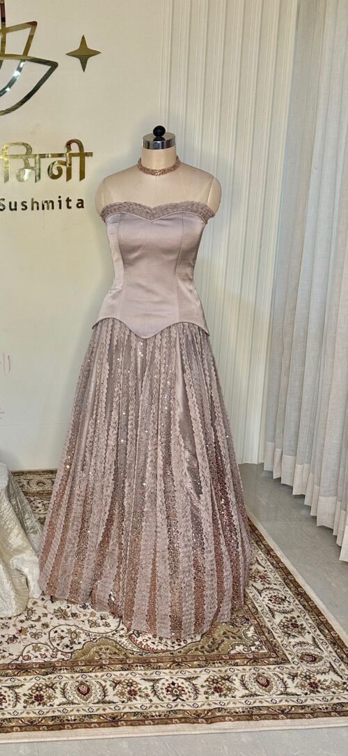 Golden lehenga corset blouse with heavy dupatta - Image 5